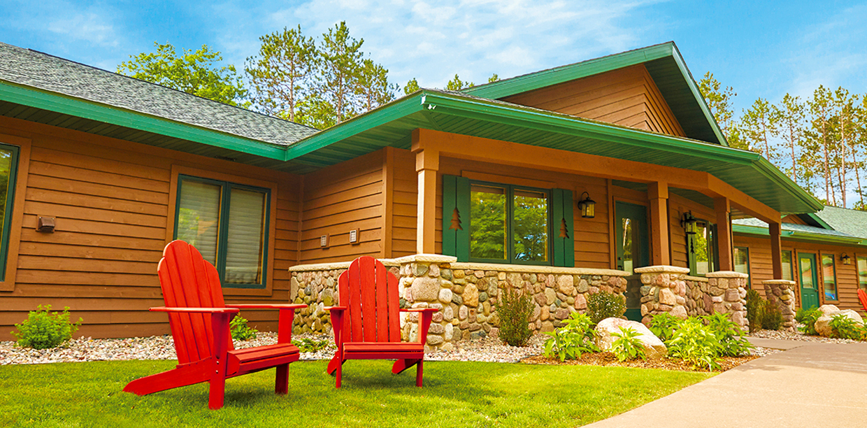 Luxurious Lakeside Getaway